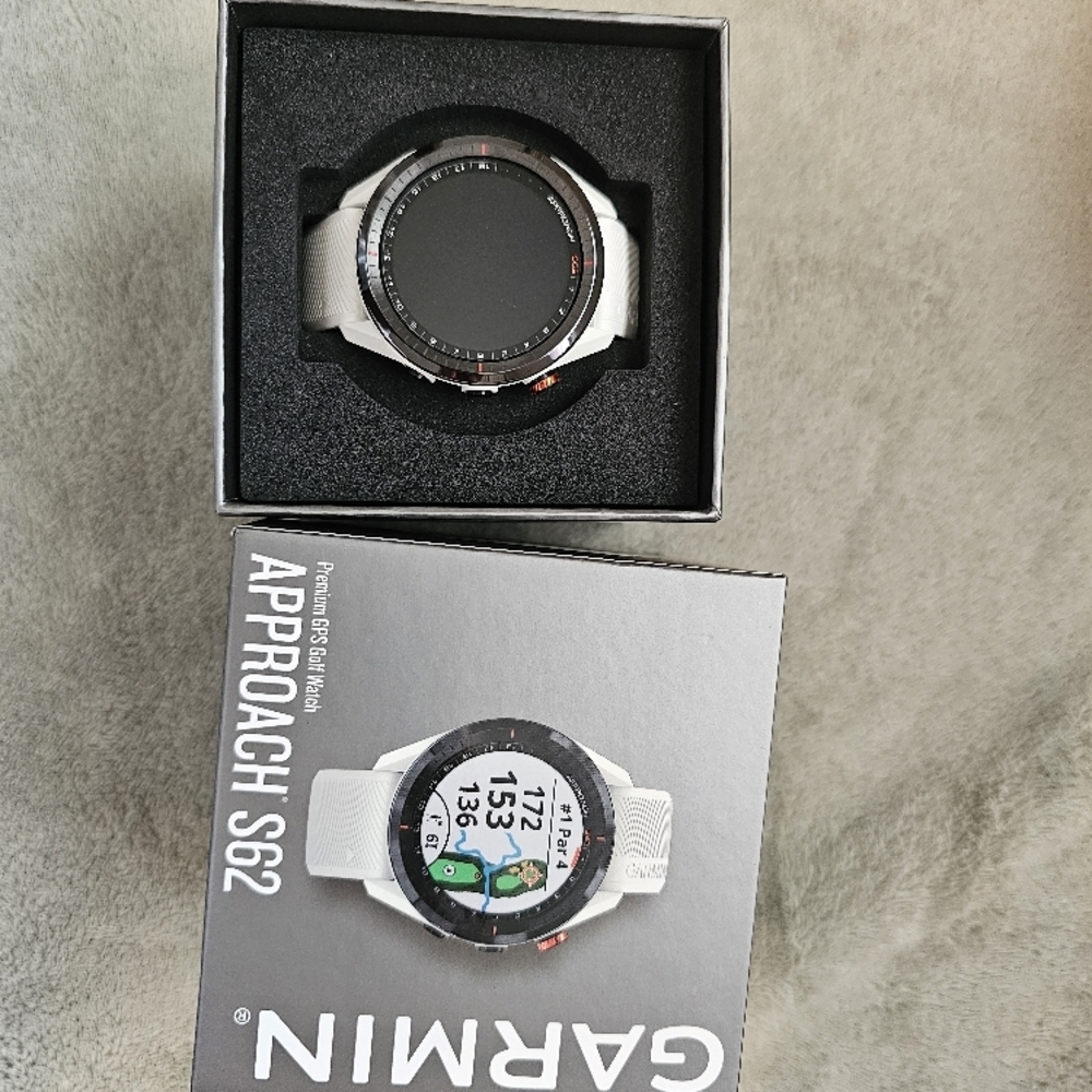 Garmin Approach S62 White Smartwatch